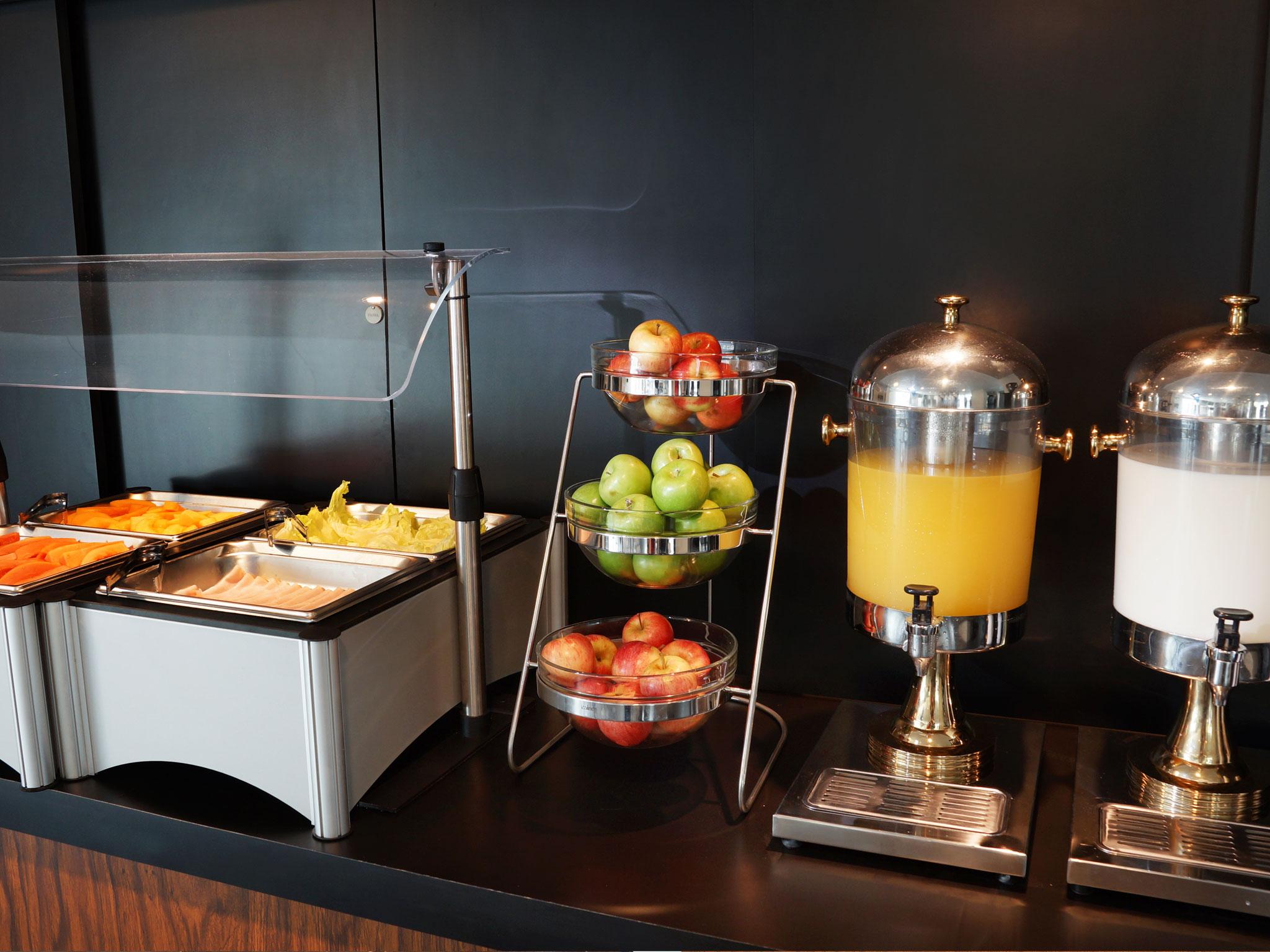City Express Plus By Marriott Bogota Aeropuerto Exterior photo